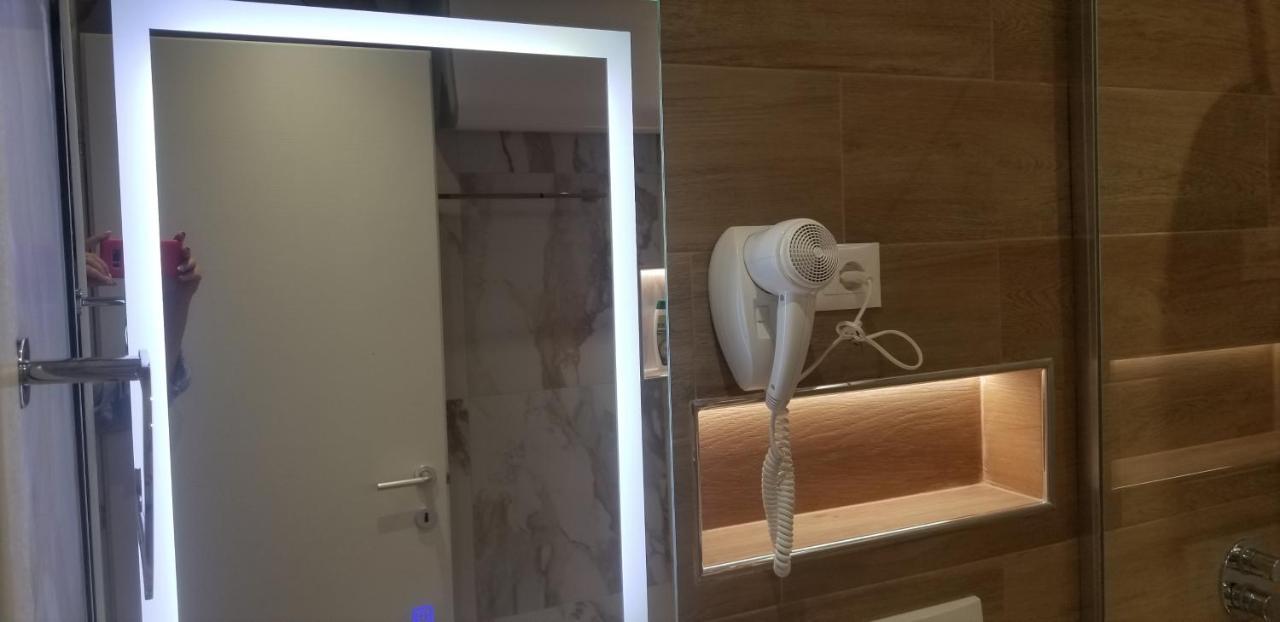 White Apartment Tirana Exterior foto